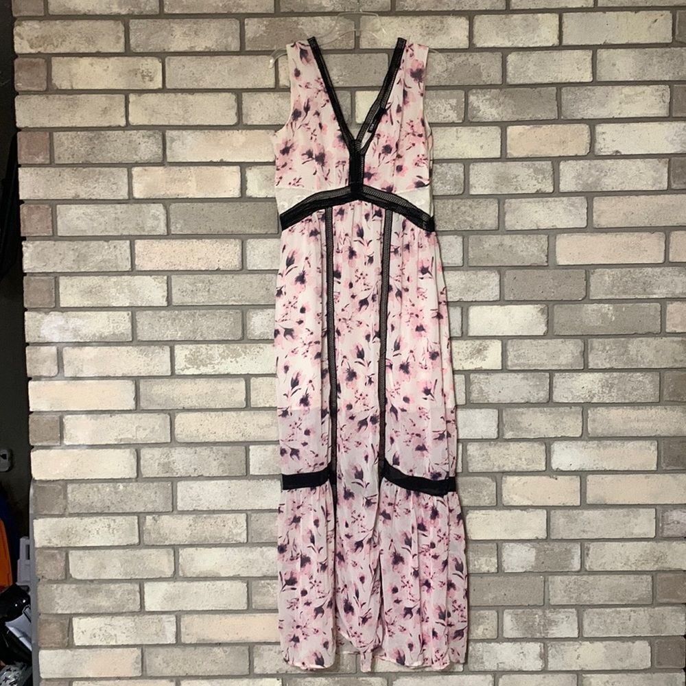 maxi dress ina size large classy soft pink design floral